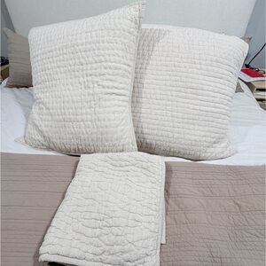 Quince natural pick stitch euro shams set of 3 and matching quilt Queen size